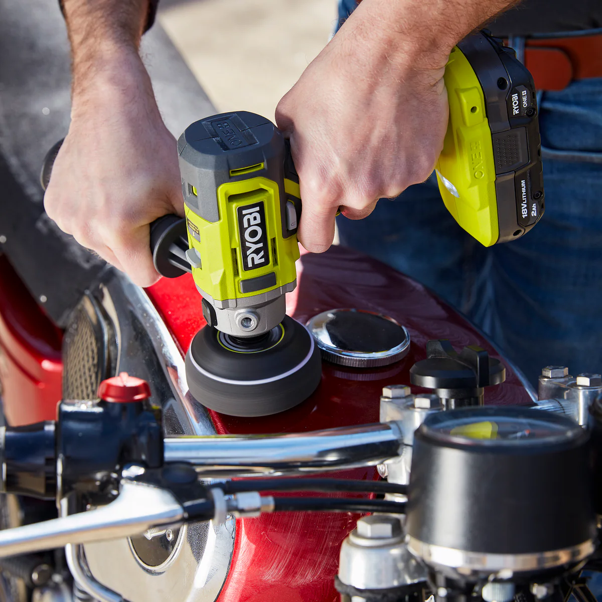 Ryobi 18V ONE+ Detail Polisher Sander Tool Only - 2-in-1 - 75mm & 50mm Pads - Image 3