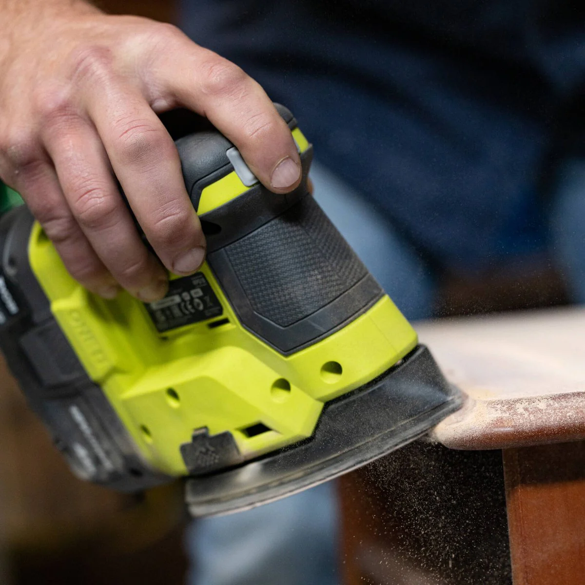 Ryobi 18V ONE+ Palm Sander Kit - 2.0Ah Battery - Compact Design - 161mm x 210mm x 250mm - Image 5