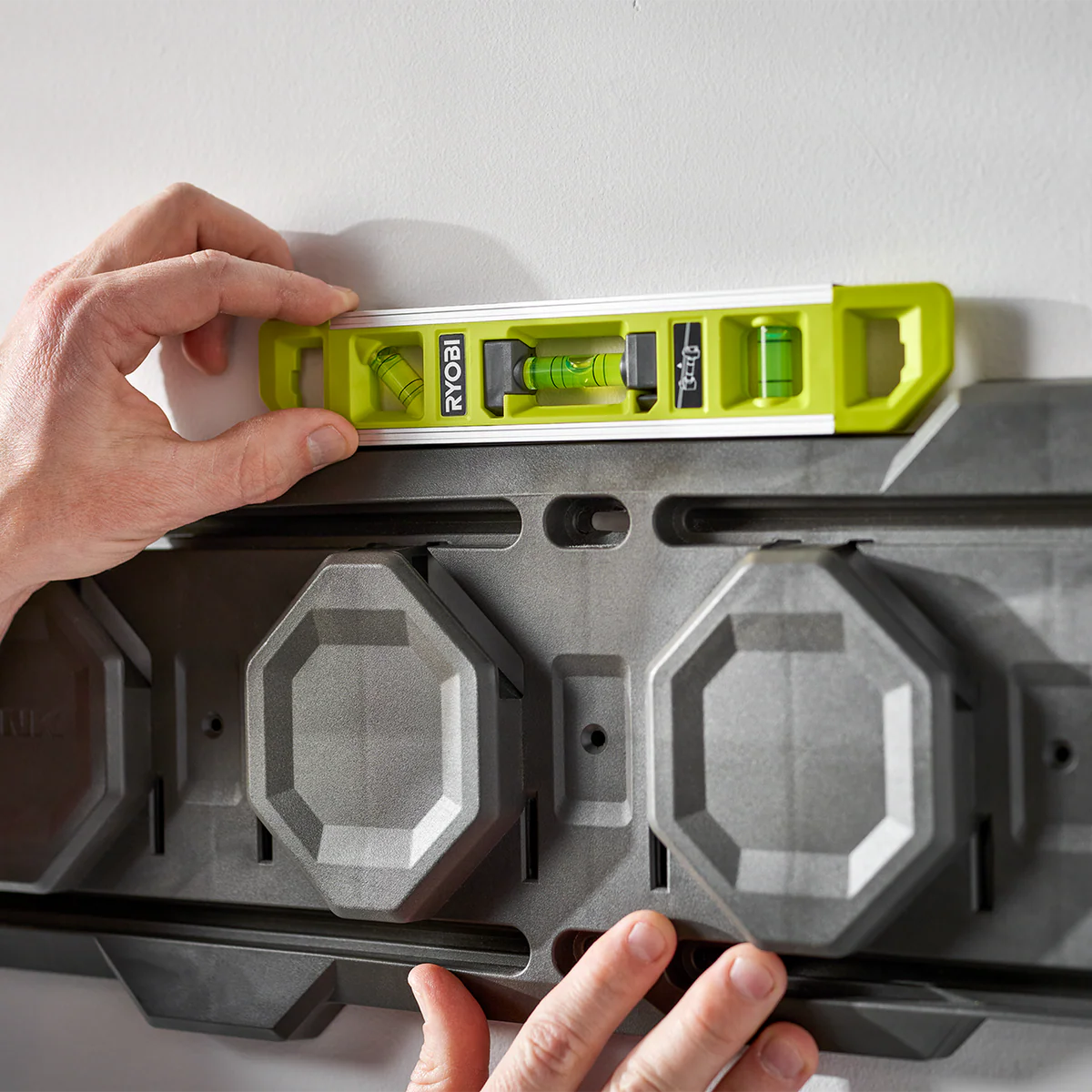 Ryobi 255mm 2 in 1 Torpedo Line Level - Magnetic Base - Durable Aluminium - Accurate Leveling - Image 2