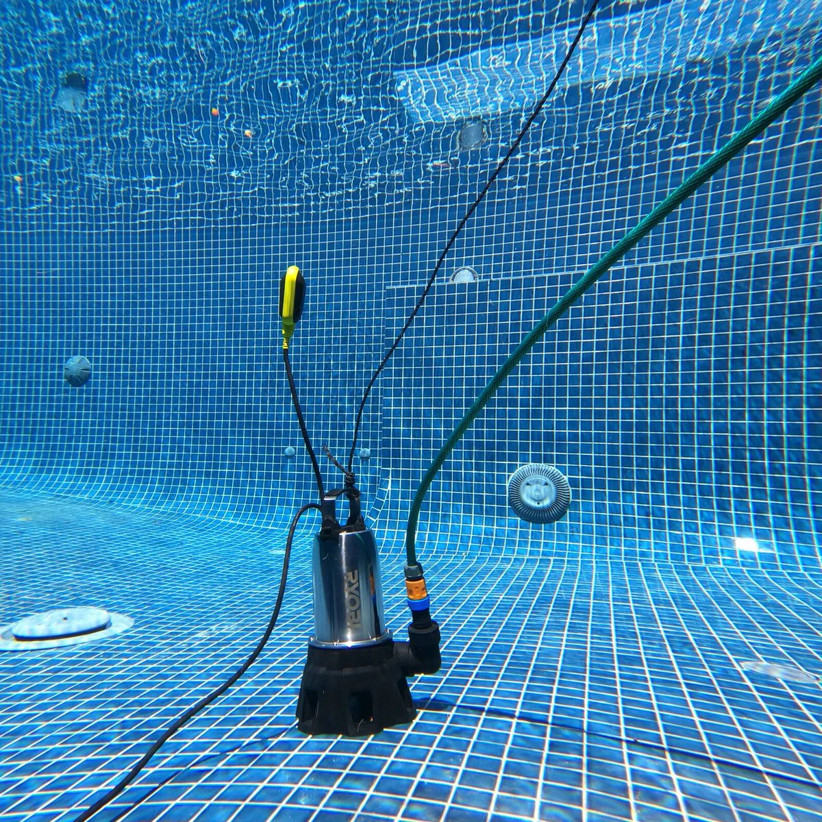 Ryobi 750W Stainless Steel Submersible Pump RACSUP22 - Dirty Water Transfer - 7m Immersion Depth - Image 2