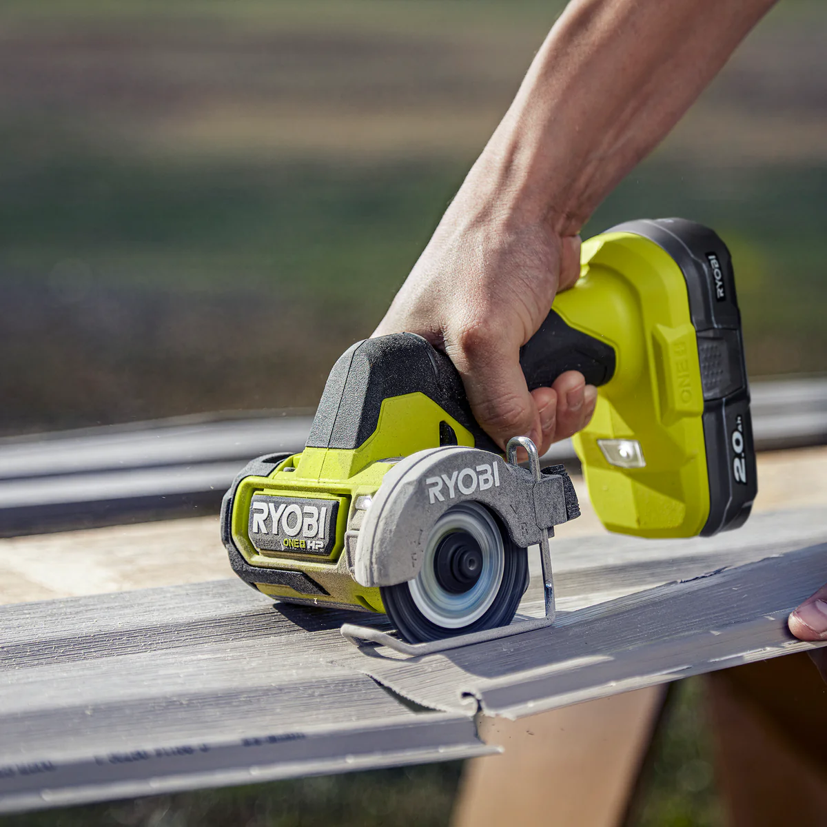 Ryobi Compact Cut Off Tool - 76mm - Brushless - Multi-Purpose Cutting - Image 5