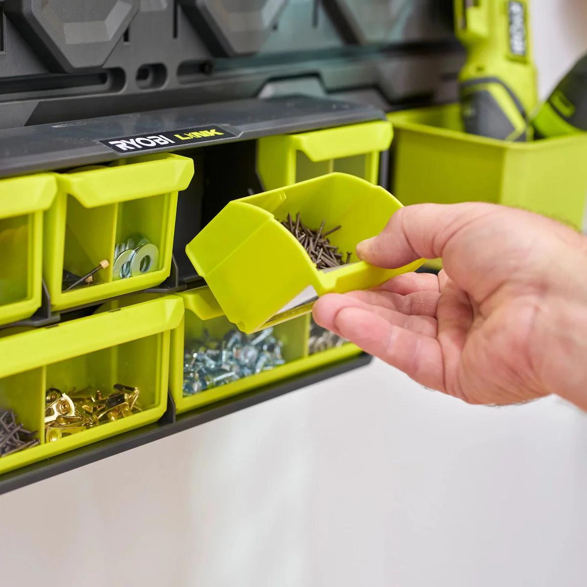 Ryobi Link Small Wall Parts Organiser - 6 Clear Bins - 168mm x 94mm x 394mm - Image 4