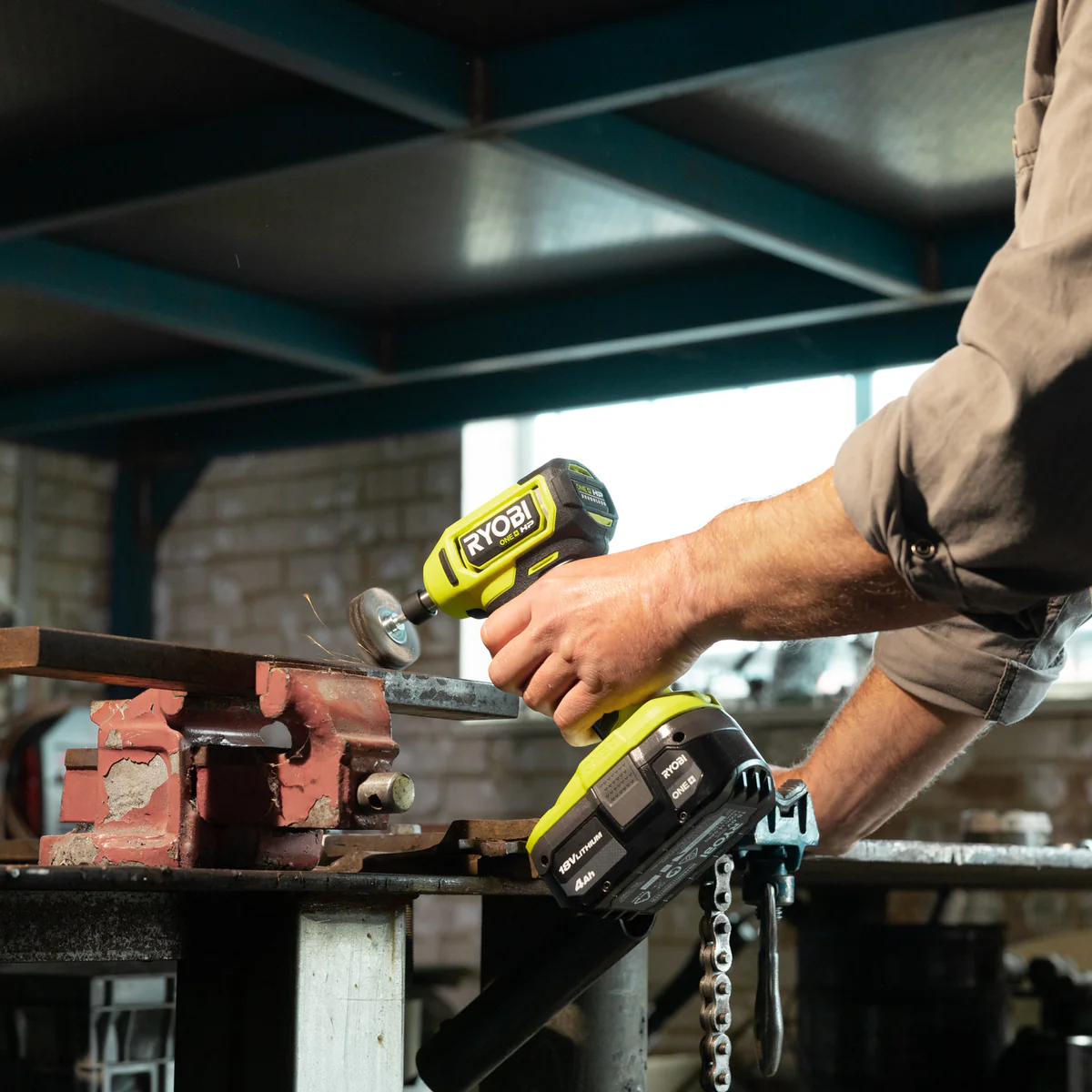 Ryobi Right-Angled Die Grinder - Tool Only - Brushless Motor - 22000 RPM - Image 4