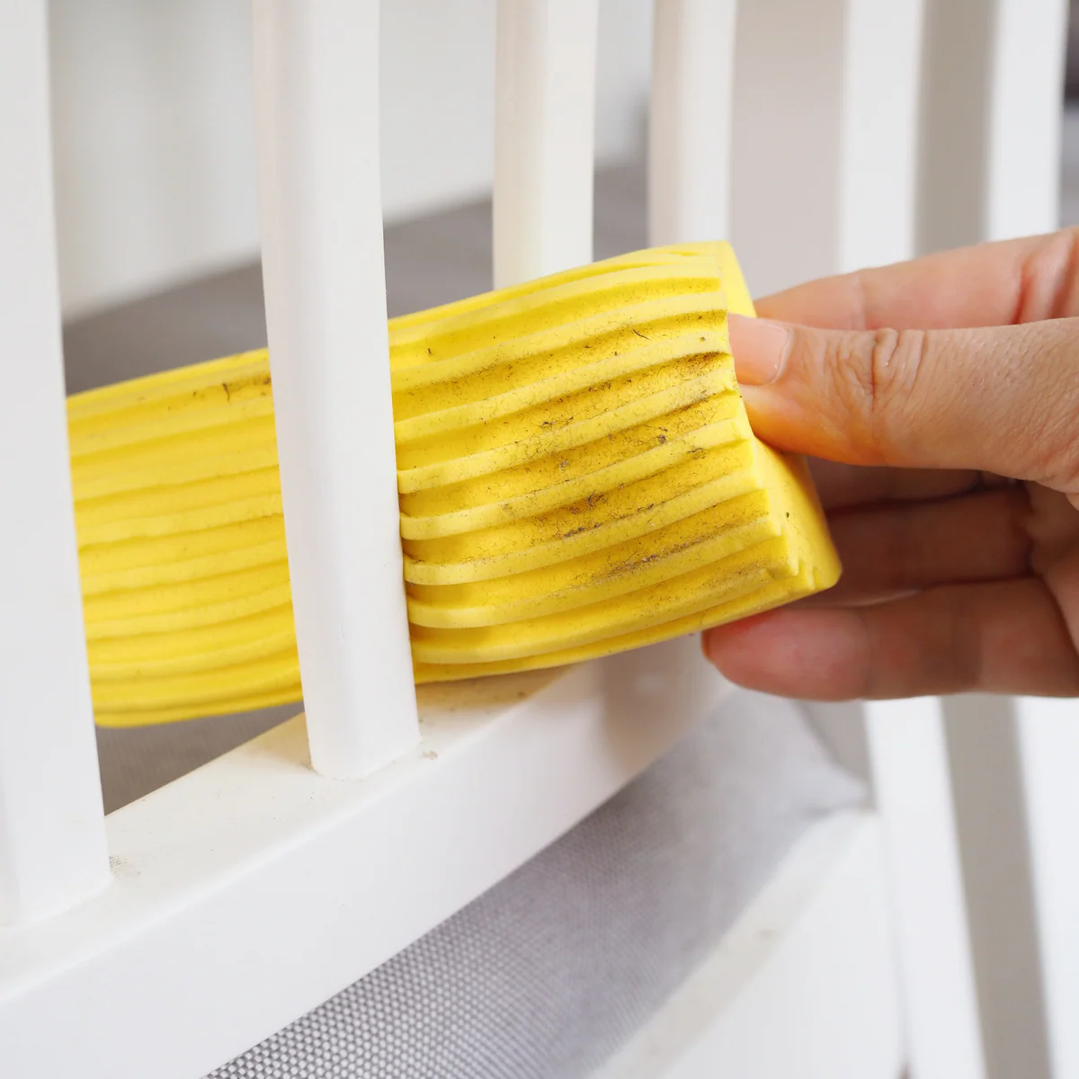 Scrub Daddy Damp Duster 1 Pack - 80mm x 170mm x 50mm - Efficient Dust Collection - Image 5