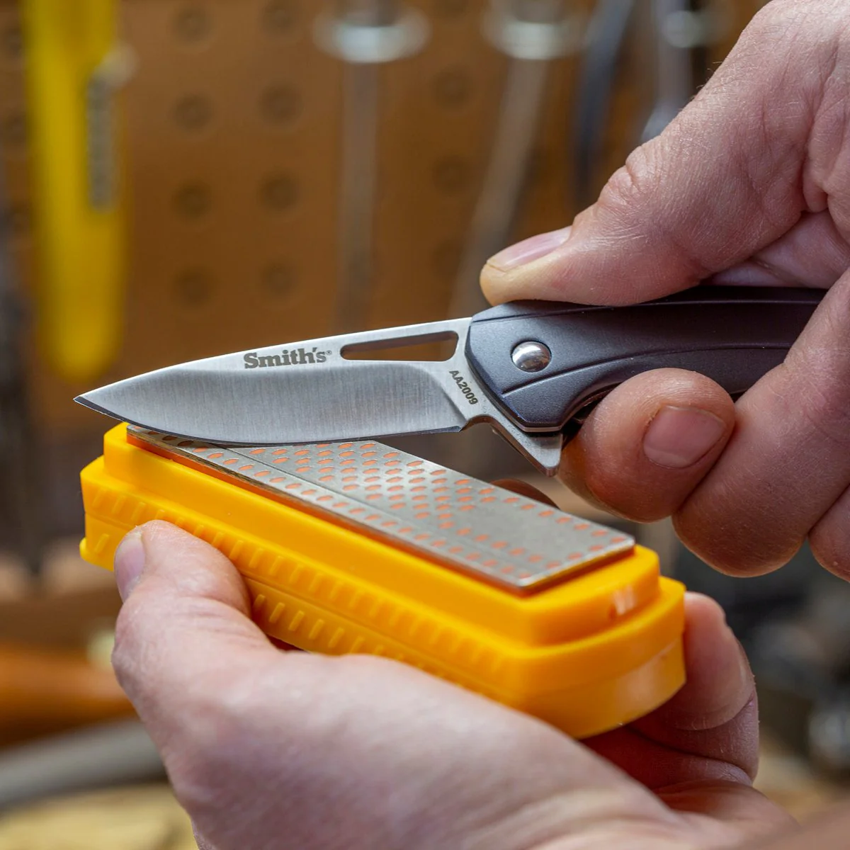 Smith S 4" Diamond Sharpening Stone Coarse - Interrupted Surface - Micro-Tool Pad - Image 5