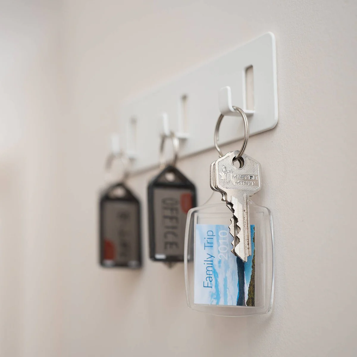 Taskmaster Clear Customisable Key Tags 3 Pack - 100mm x 140mm - Easy Identification - Image 5