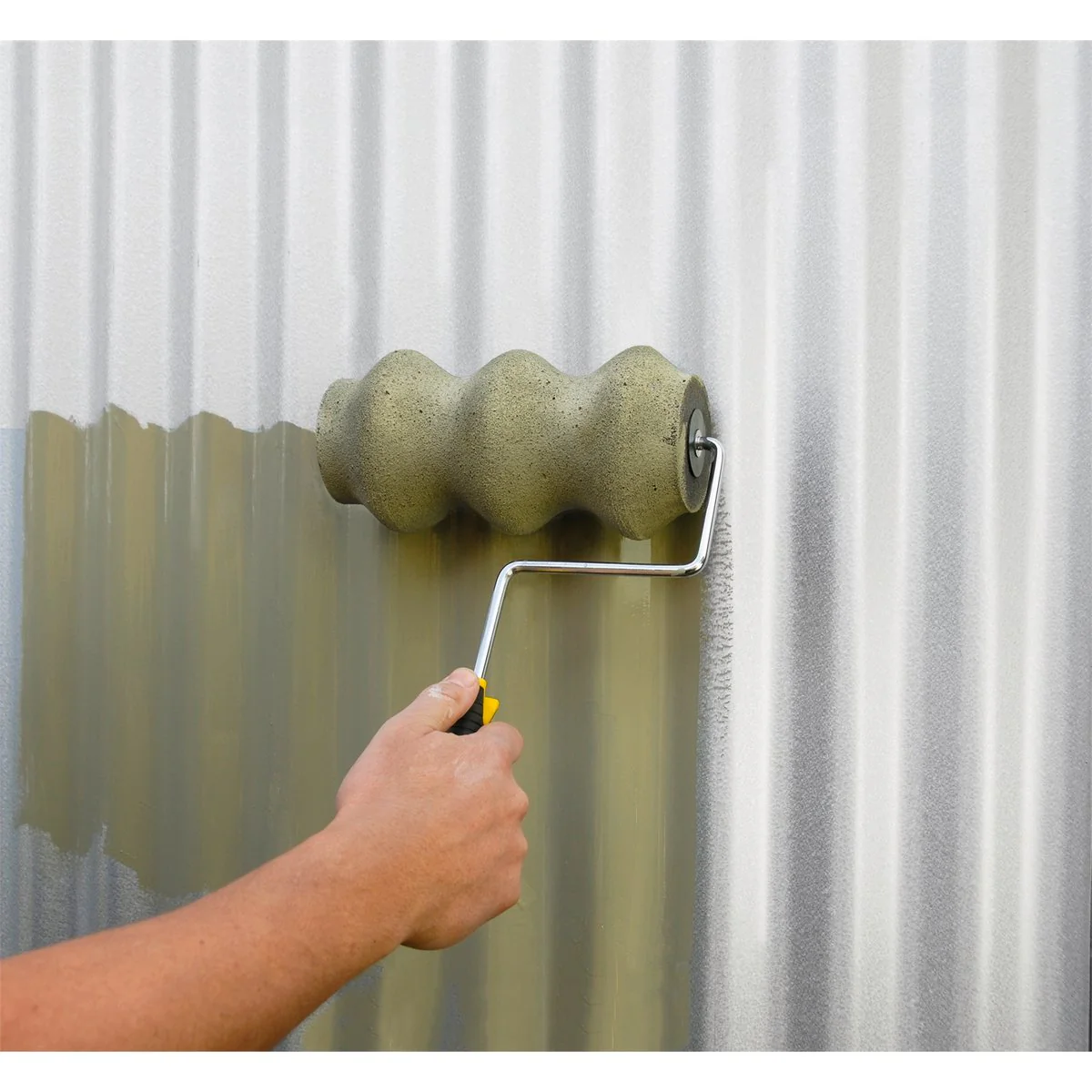 UNi-PRO Corrugated Roller Cover - 230mm - Foam - Painting Corrugated Surfaces - Image 3