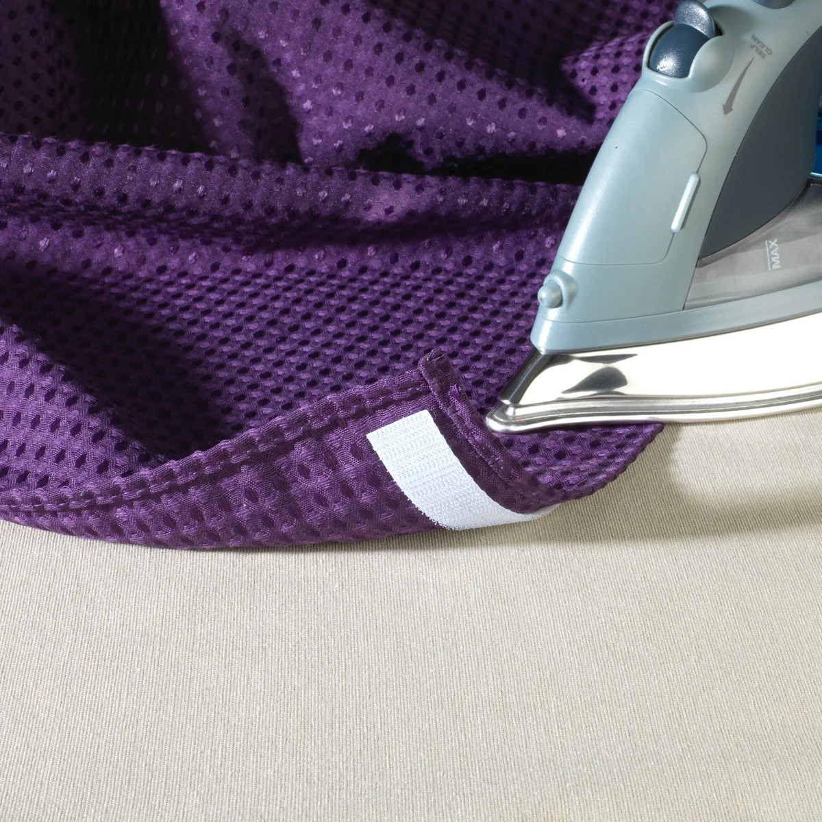 Velcro Brand Iron On Roll - 609mm x 19mm - White - Heat-Activated Adhesive - Image 3