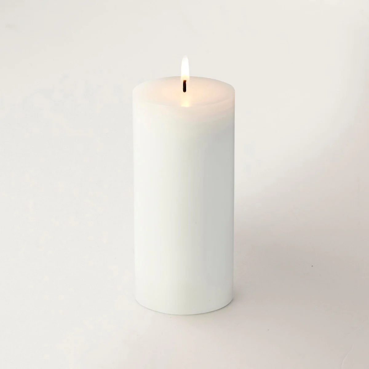 Waxworks 15cm White Citronella Pillar Candle - 40 Hour Burn Time - Mosquito Repellent - Image 2