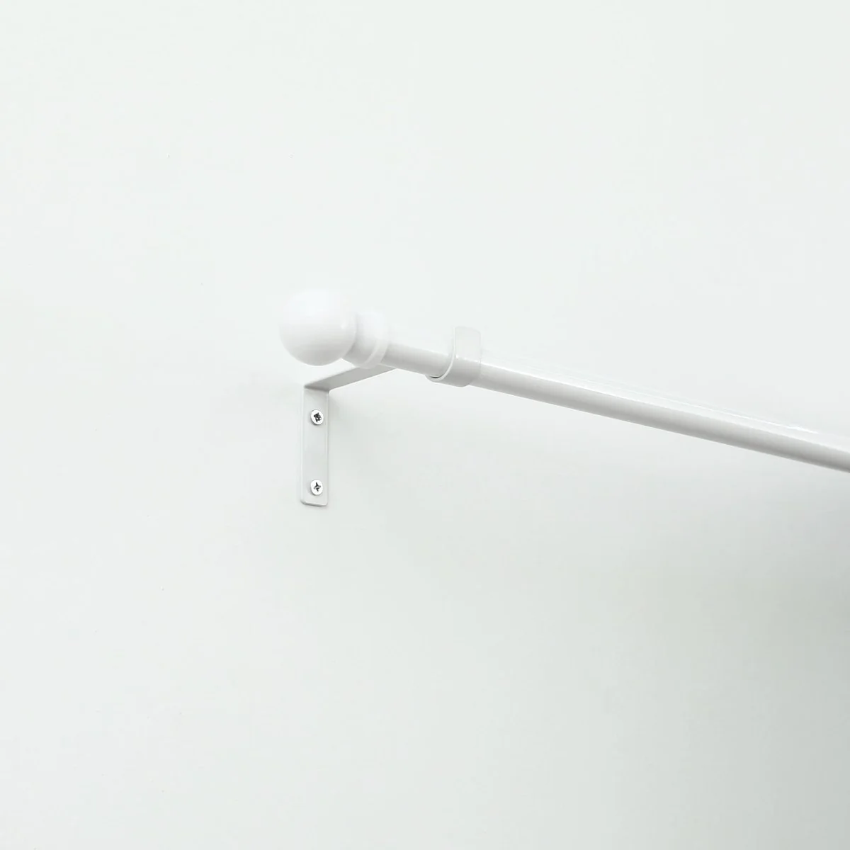 Windoware 100mm White Metal Single Curtain Unstayed Bracket 2 Pack - Image 2